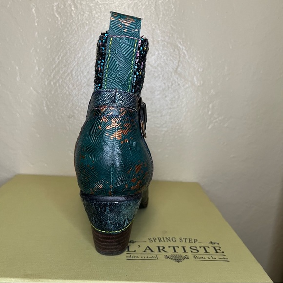 L'Artiste Spring Step Nancies Booties Floral Leather Ankle
Boots Sz 38 | 7.5-8 - Picture 7 of 8